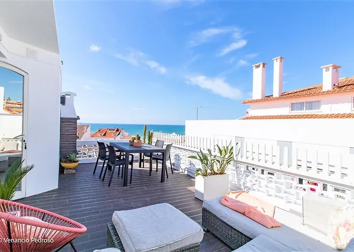 Nesha Ericeira Flats
